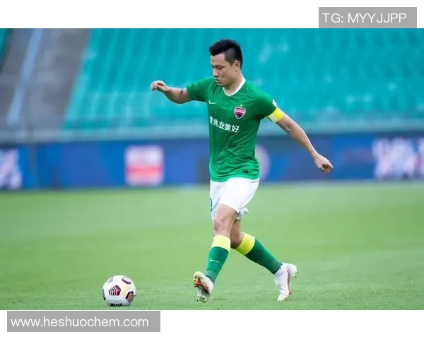 深圳篮球队在选拔赛中以63分稳居积分榜首位